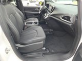 New 2025 Chrysler Pacifica Select image 6