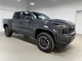 Used 2025 Toyota Tacoma TRD Sport image 3