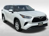 Used 2022 Toyota Highlander L image 3