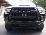 Used 2018 Toyota Tacoma TRD Sport image 2