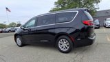 Used 2025 Chrysler Pacifica Select image 6