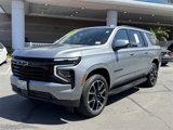 Used 2025 Chevrolet Suburban RST image 3