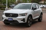 Certified 2025 Volvo XC40 B5 Plus w/ Climate Package image 3