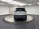 Used 2022 Jeep Cherokee Limited image 3