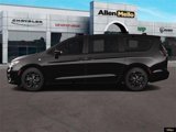 Used 2023 Chrysler Pacifica Touring-L w/ S Appearance Package image 3