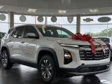 Used 2025 Chevrolet Equinox LT image 2