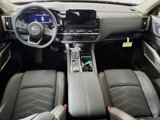New 2025 Nissan Pathfinder Platinum w/ Cargo Package image 3