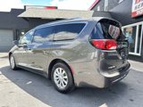 Used 2018 Chrysler Pacifica Touring-L image 3