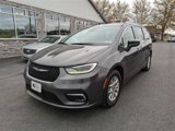 Used 2021 Chrysler Pacifica Touring-L image 2