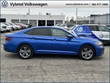 Used 2024 Volkswagen Jetta SE w/ Panoramic Sunroof Package image 2