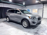 Used 2017 Kia Sorento L image 2