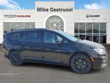 New 2025 Chrysler Pacifica Limited image 3