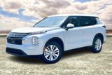 New 2025 Mitsubishi Outlander ES image 2