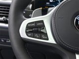 New 2026 BMW X6 M60i w/ Climate Comfort Package image 2