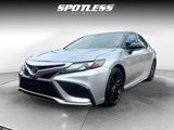 Used 2022 Toyota Camry XSE image 3
