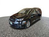Used 2023 Chrysler Pacifica Limited image 2