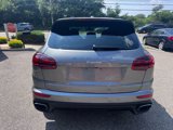 Used 2016 Porsche Cayenne image 4