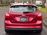 Used 2013 Ford Focus SE w/ SE Winter Pkg image 4