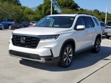 New 2025 Honda Pilot Touring image 2