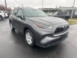 Used 2023 Toyota Highlander LE image 4