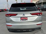 New 2025 Mitsubishi Outlander ES image 2