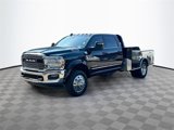 Used 2023 RAM 5500 4x4 Crew Cab image 3