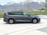 Used 2018 Chrysler Pacifica Limited w/ Advanced Safetytec Group image 4