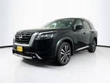 New 2025 Nissan Pathfinder Platinum image 3