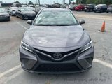 Used 2020 Toyota Camry SE image 2