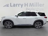 New 2025 Nissan Pathfinder Platinum image 2