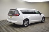 New 2025 Chrysler Pacifica Select image 4