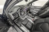 Certified 2024 Porsche Macan image 3