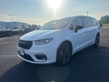 New 2026 Chrysler Pacifica Select image 3