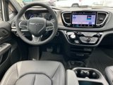 New 2025 Chrysler Pacifica Select image 2