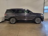 Used 2024 Lincoln Navigator Reserve image 3