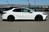 Used 2022 Toyota Camry SE image 3