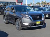 New 2025 Nissan Pathfinder SL image 3