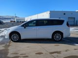 New 2025 Chrysler Pacifica Select image 3