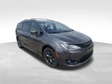 Used 2018 Chrysler Pacifica Touring-L w/ S Appearance Package image 3