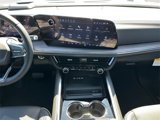 New 2025 Chevrolet Suburban Premier image 4
