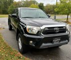 Used 2014 Toyota Tacoma 4x4 Double Cab w/ SR5 Package image 4