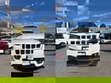 Used 2019 Jeep Cherokee Limited image 2