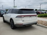 Used 2020 Lincoln Aviator Reserve w/ Equipment Group 202A image 2