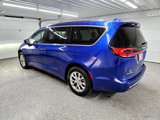 Used 2021 Chrysler Pacifica Touring-L image 3
