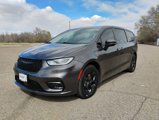 Used 2023 Chrysler Pacifica Touring-L w/ S Appearance Package image 2