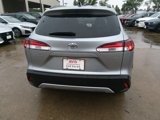 Used 2025 Toyota Corolla Cross LE image 6