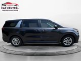 Used 2022 Kia Carnival LX image 5