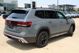 New 2025 Volkswagen Atlas Peak Edition SE image 3