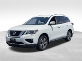 Used 2018 Nissan Pathfinder S image 2