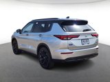 New 2025 Mitsubishi Outlander 4WD Plug-In Hybrid image 4